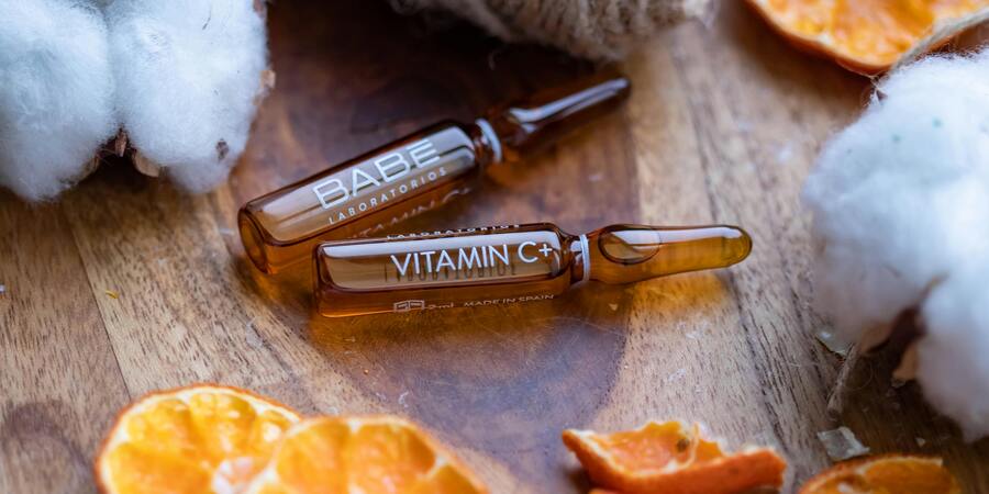 Vitamin C serum, skincare, antioxidant