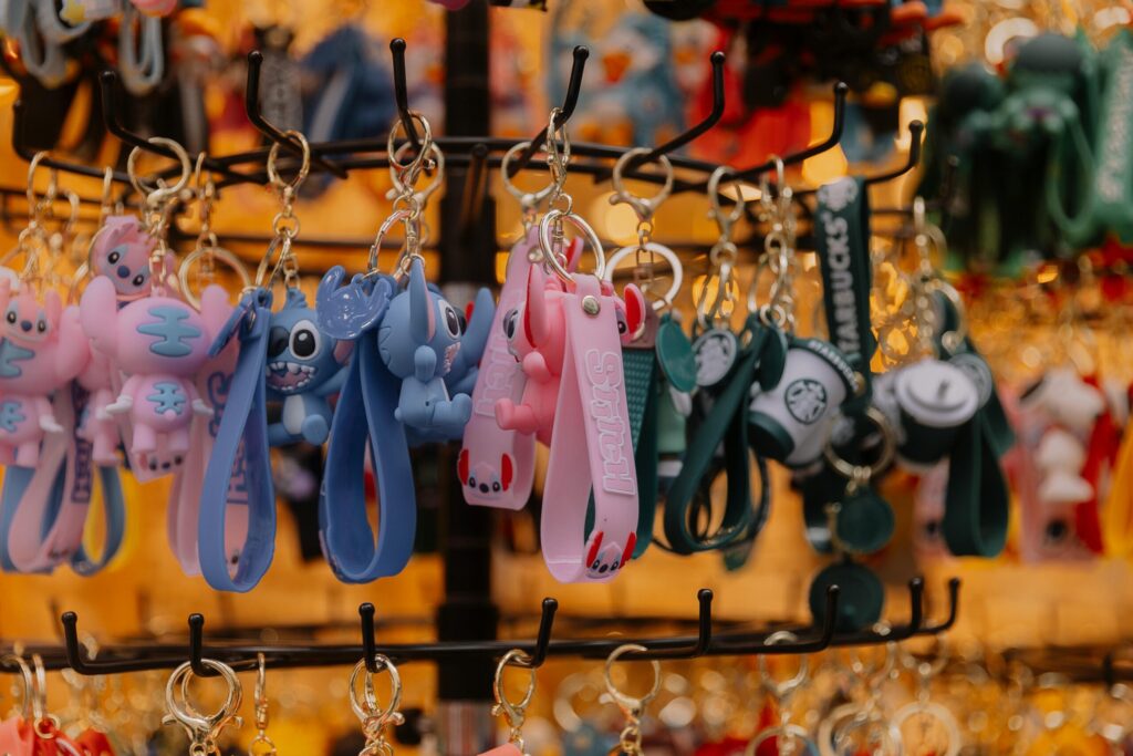 customizable keychain with your mother's name carved on it is a perfect for your mother on her special day.