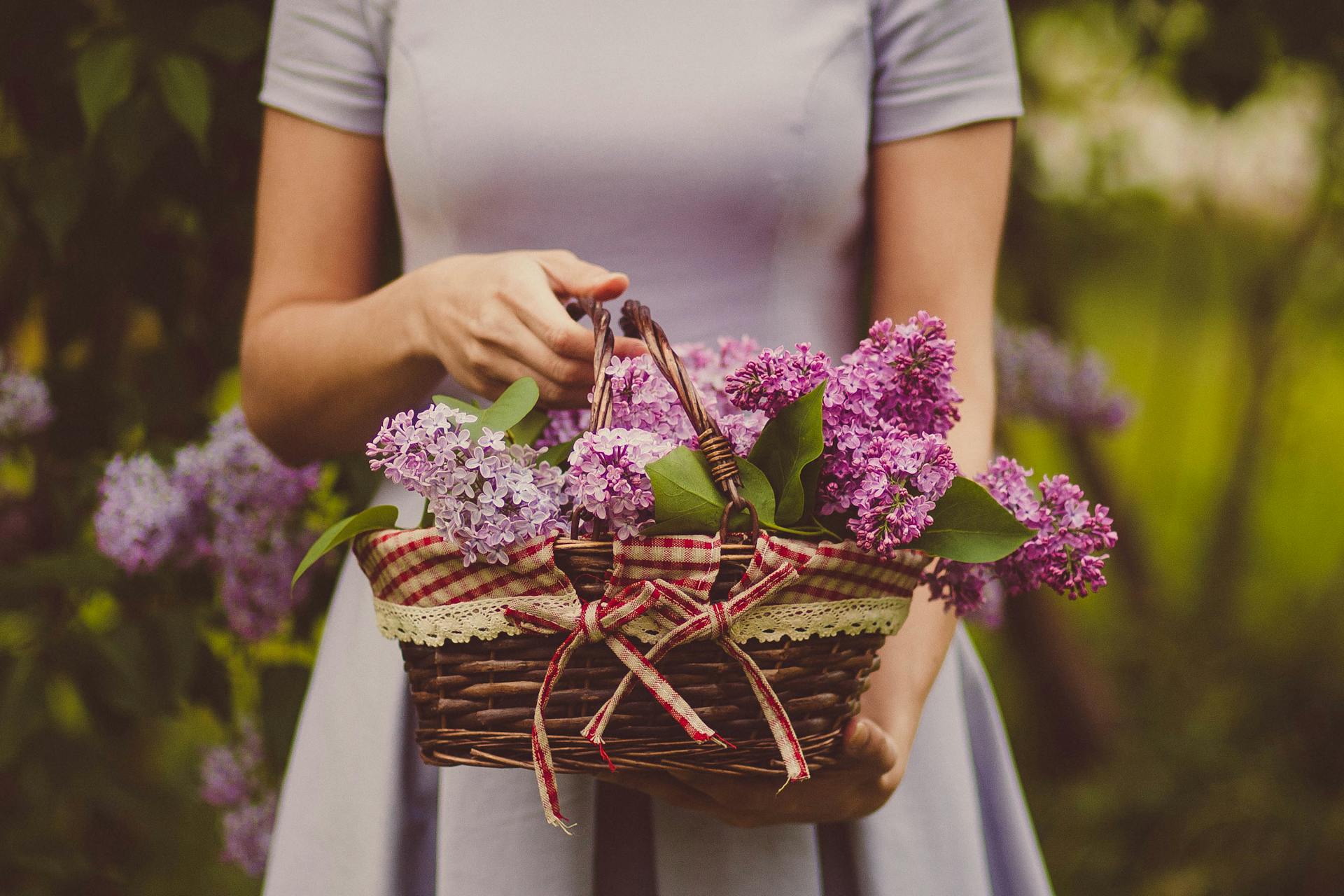 Mother’s Day Box Ideas that will surprise her this year